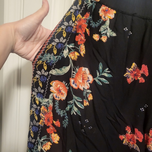 Angie, L, red black - Picture 3 of 7